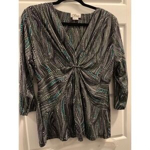 Chaus Gray and white geometric tunic​​​​